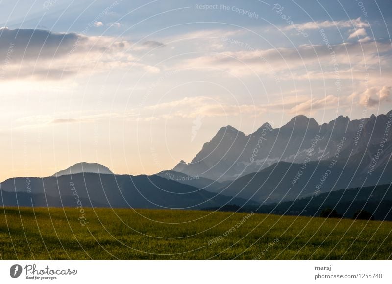 sanftes Abendlicht Ferien & Urlaub & Reisen Tourismus Abenteuer Ferne Freiheit Berge u. Gebirge wandern Natur Landschaft Sonnenaufgang Sonnenuntergang Sommer