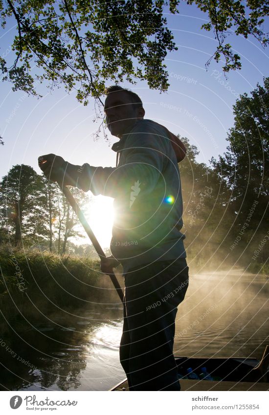 Spreedorado | Spreegondoliere Mensch maskulin Junger Mann Jugendliche Erwachsene 1 30-45 Jahre Natur Landschaft Wasser Sonne Sonnenaufgang Sonnenuntergang