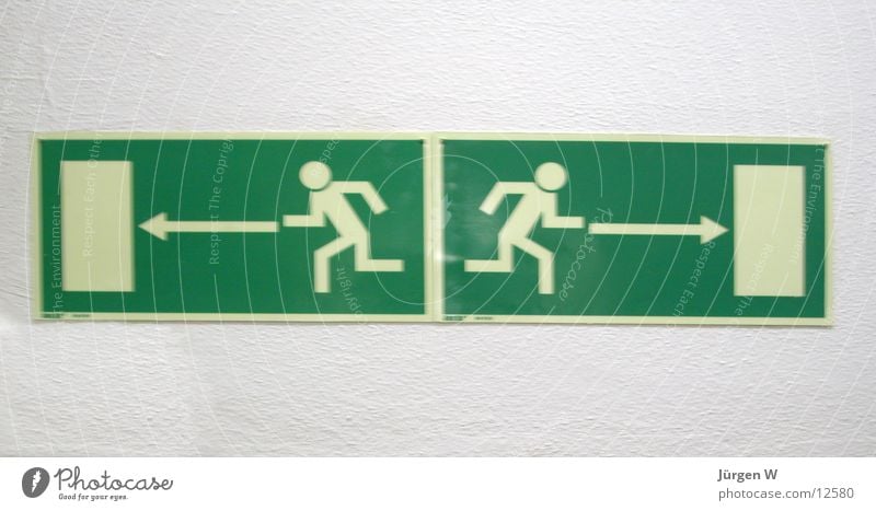 Wohin? wohin Notausgang Richtung links rechts Schilder & Markierungen Hinweisschild Mensch Pfeil Where to go Emergency-Exit Sign Direction Arrow lefr right