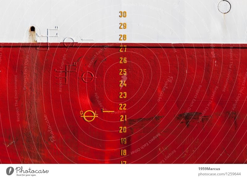 Rot weiß Schifffahrt Wasserfahrzeug Hafen Metall Schilder & Markierungen ästhetisch Farbfoto Außenaufnahme Detailaufnahme abstrakt Strukturen & Formen