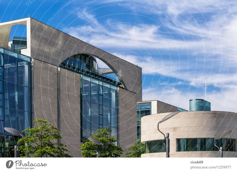 Bundeskanzleramt Ferien & Urlaub & Reisen Tourismus Haus Wolken Stadt Hauptstadt Stadtzentrum Bauwerk Gebäude Architektur Sehenswürdigkeit Wahrzeichen blau