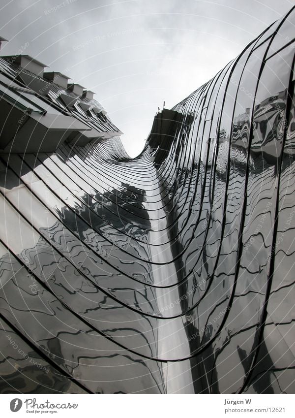 Neuer Zollhof, Düsseldorf Gehry Bauten Wolken Himmel Reflexion & Spiegelung Wellen Architektur neuer zollhof architecture sky clouds Metall reflection waves