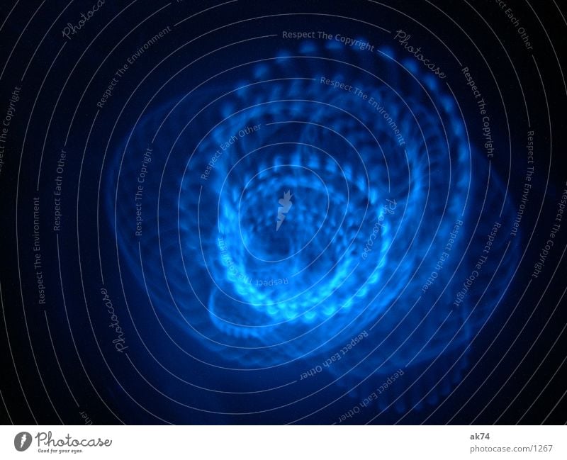 Blaue Schlieren 3 Langzeitbelichtung Streifen blau Kreis