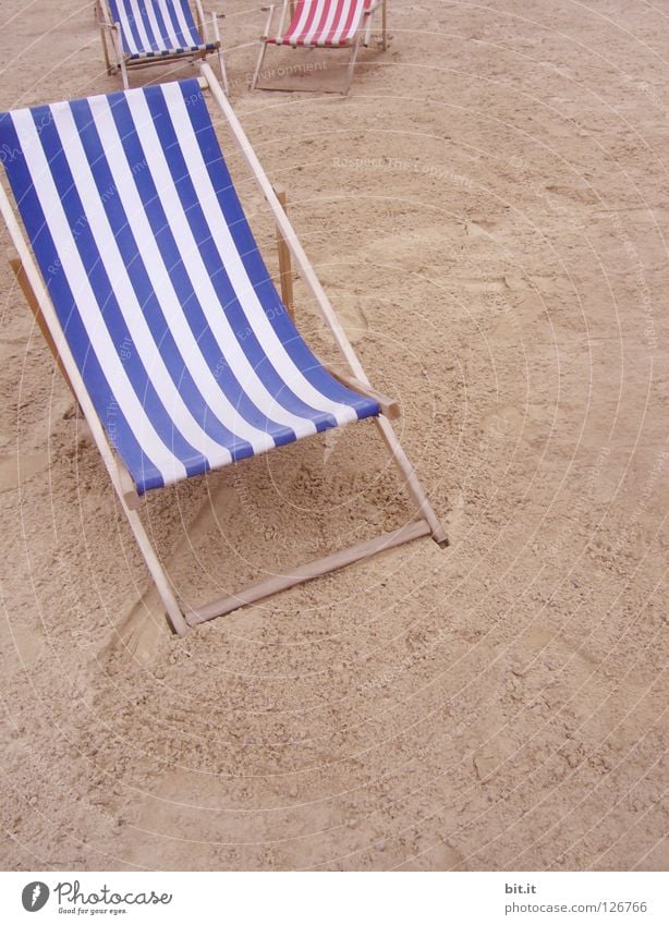 RUHEPLATZ IV Meer Ufer See Nähe Mindestabstand Strand abstand halten Liege Liegestuhl erholung Pause Sommer Sitzgelegenheit träumen Langeweile Freizeit & Hobby