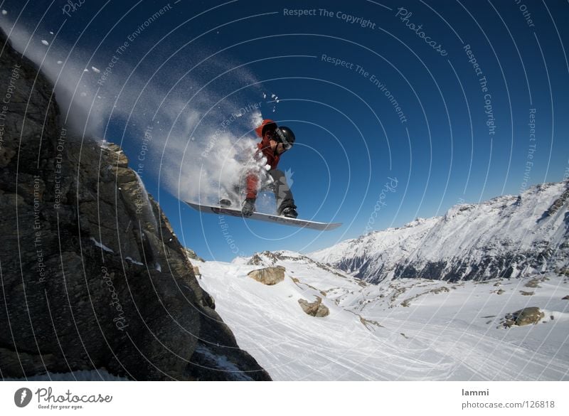 Will goes over the Rock Gipfel Gletscher Hintergrundbild springen Felsvorsprung Ausdauer weiß Schweiz Silvaplana Skitour Snowboard Tiefschnee Sportveranstaltung