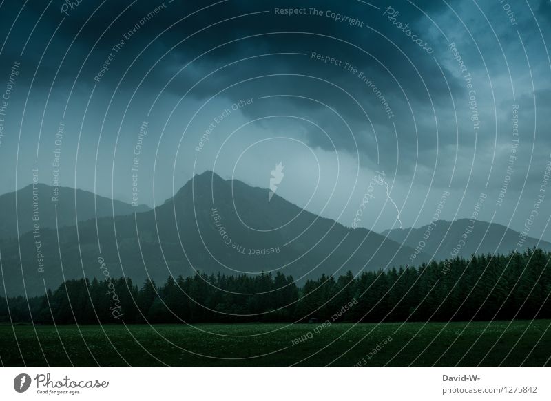 Blitz in der Ferne Umwelt Natur Landschaft Urelemente Luft Himmel Wolken Gewitterwolken Herbst Klimawandel Wetter schlechtes Wetter Wind Sturm Nebel Regen