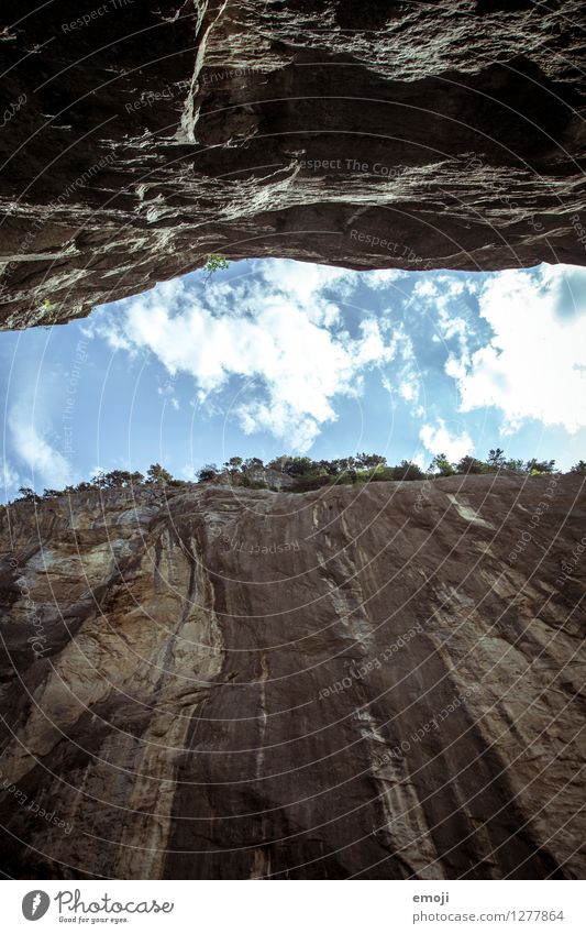 Schlucht Umwelt Natur Landschaft Himmel Schönes Wetter Felsen Stein außergewöhnlich bedrohlich natürlich Schweiz Farbfoto Außenaufnahme Menschenleer Tag