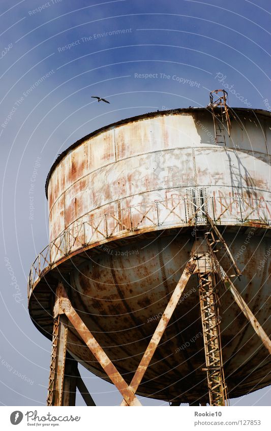 "The Rock" Alcatraz San Francisco Attraktion Denkmal dunkel grauenvoll Wassertank furchtbar abgeschreckt fremd kalt Macht beängstigend eng Unterdrückung