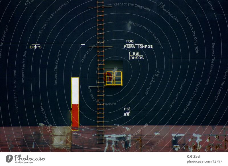 LotsenAnleger Wasserfahrzeug Frachter Rettungsring Schifffahrt Lostentür Treppe Geländer Reeling Strickleiter Hafen Container