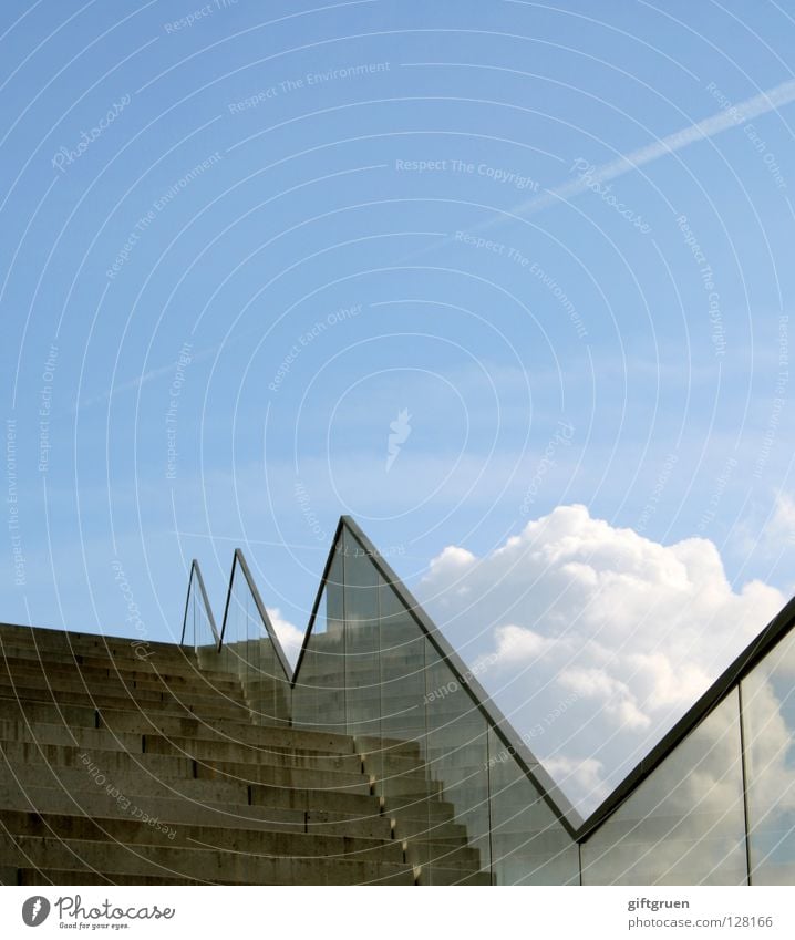 zick-zack-kurs ins blaue aufsteigen Aufschwung hoch steigend Karriere Zickzack Detailaufnahme Erfolg Himmel aufwärts wirtschaftsaufschwung Treppe himmelstreppe