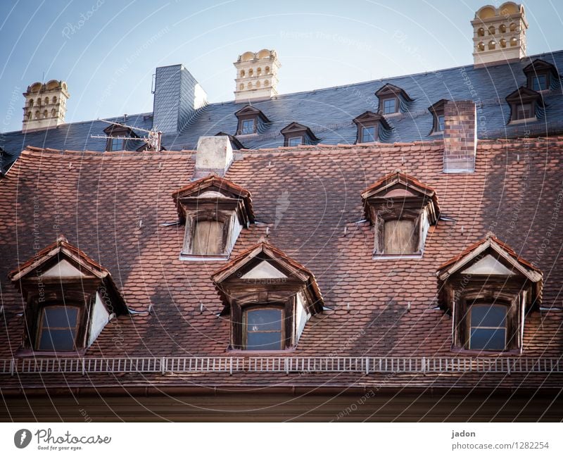 dächer von bambärch. Sightseeing Städtereise Kunstwerk Architektur Schönes Wetter Stadt Altstadt Skyline Haus Traumhaus Bauwerk Gebäude Fenster Dach Schornstein