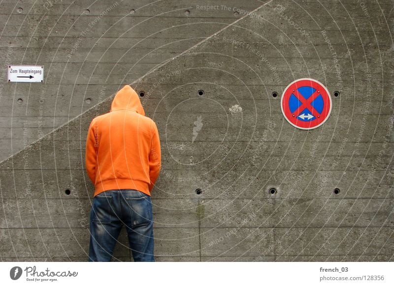 Bitte weitergehen! stehen stoppen Halteverbot Schilder & Markierungen Warnschild Verbotsschild bestrafen Regel Verkehr Straßenverkehrsordnung parken rot weiß