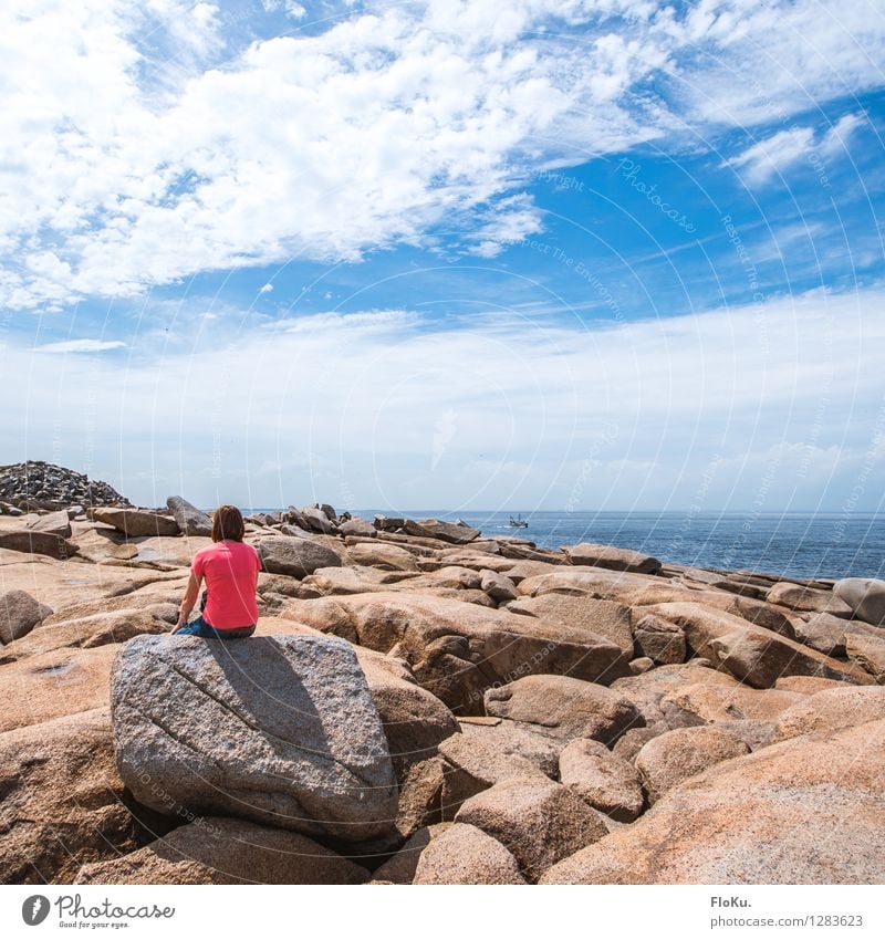 Rocks at Rockport Ferien & Urlaub & Reisen Tourismus Ferne Strand Mensch feminin 1 Umwelt Natur Landschaft Urelemente Erde Wasser Himmel Wolken Sonne Sommer