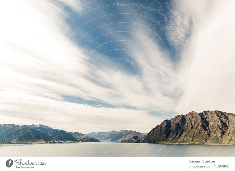 lake hawea Natur Landschaft Schönes Wetter Felsen Alpen Berge u. Gebirge Gipfel Schlucht groß Neuseeland Lake Hawea Wanaka See Fluss Fjord Wolken Felsspalten