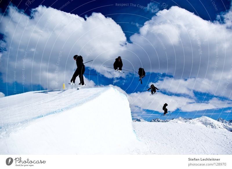 Flight Control I Fiss Ladis Österreich Winter Show Freestyle Freizeit & Hobby Winterurlaub Außenaufnahme Risiko gewagt Bundesland Tirol Panorama (Aussicht)