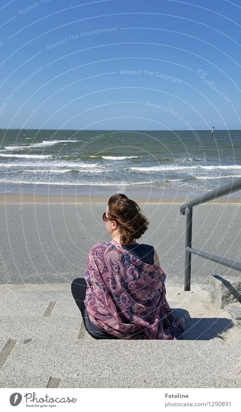 Einfach ICH! Mensch Frau Erwachsene Leben 1 Umwelt Natur Landschaft Urelemente Wasser Horizont Sommer Wellen Küste Strand Nordsee Meer natürlich Wärme sitzen