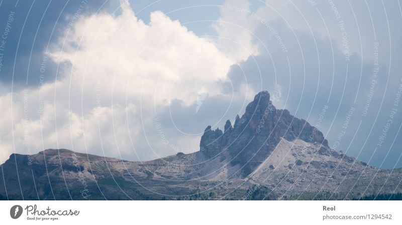 Wolkengemälde Umwelt Natur Landschaft Himmel Gewitterwolken Sommer Klima Felsen Alpen Berge u. Gebirge Südtirol Dolomiten Gipfel karg grau Kontrast Lichtblick