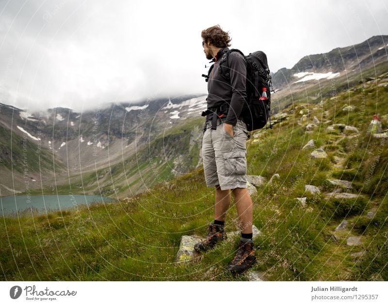 letzter Blick Lifestyle Freizeit & Hobby Ferien & Urlaub & Reisen Tourismus Ausflug Abenteuer Ferne Freiheit Berge u. Gebirge wandern Mensch maskulin