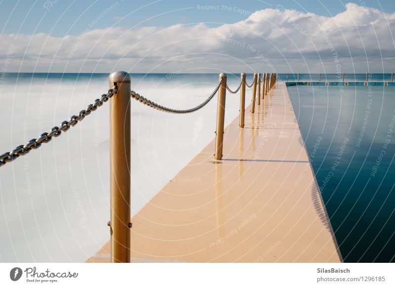 Pool ich elegant Design Leichtathletik Schwimmen & Baden Schwimmbad Natur Landschaft Wasser Wolken Schönes Wetter Wellen Küste Strand Bucht Stadt Terrasse