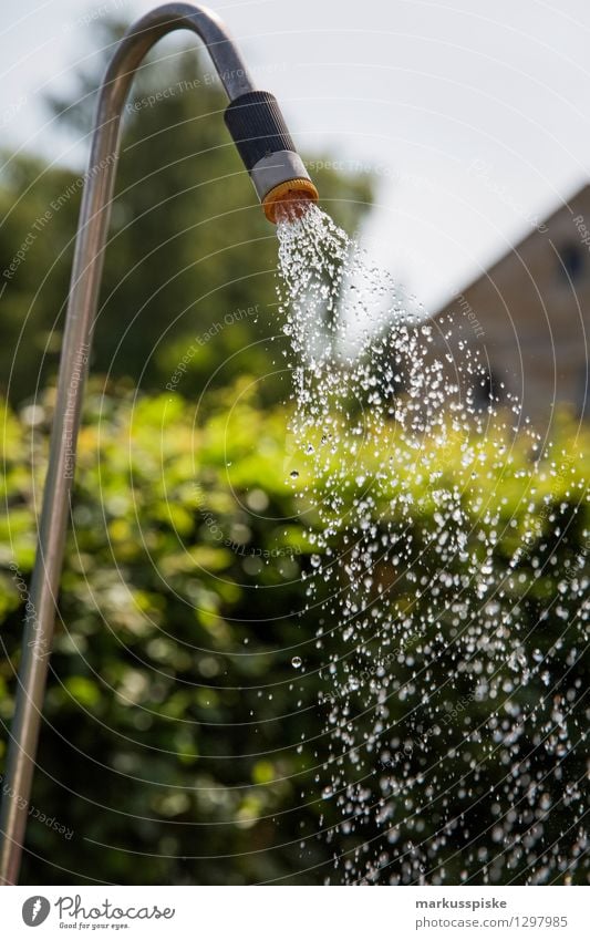 gartendusche Wellness Kur Spa Freizeit & Hobby Spielen Sommer Sommerurlaub Sonne Sonnenbad Haus Garten Schwimmen & Baden Schwimmbad Dusche (Installation)