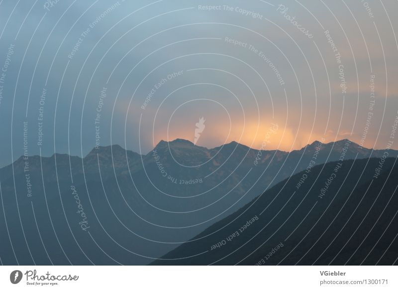 Mordor Abenteuer Berge u. Gebirge Umwelt Natur Landschaft Gewitterwolken Horizont Sonnenaufgang Sonnenuntergang Sonnenlicht Sommer Wetter Schönes Wetter