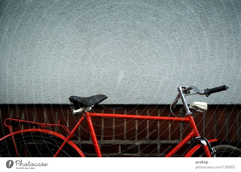 El Toro Siebziger Jahre Mauer Wand fahren Ferien & Urlaub & Reisen rot schick Ankunft Verkehr Freude Fahrrad alt stylish Fahrradlenker Fahrradsattel Coolness