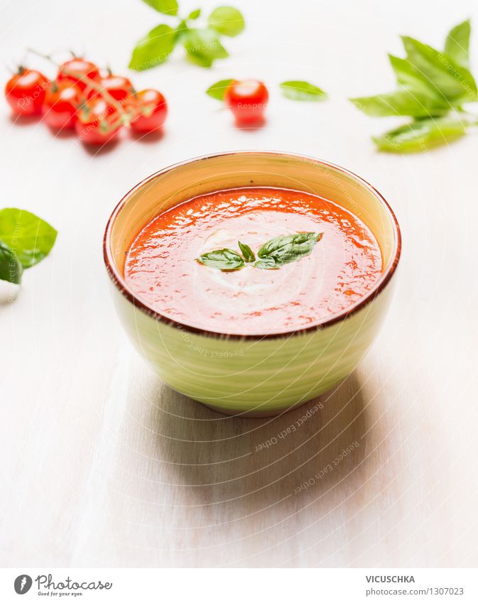 Tomatensuppe Lebensmittel Gemüse Ernährung Mittagessen Festessen Bioprodukte Vegetarische Ernährung Diät Schalen & Schüsseln Stil Design Gesunde Ernährung Tisch