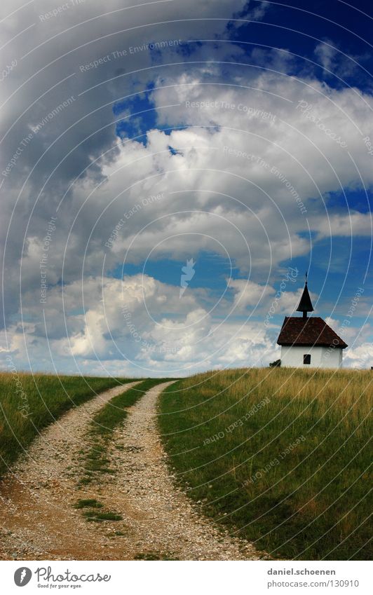 ist nicht das Freiburger Münster ! Richtung Wolken Sommer Wiese Frühling geschwungen Religion & Glaube Schwarzwald Hügel Hintergrundbild Horizont hell-blau grün