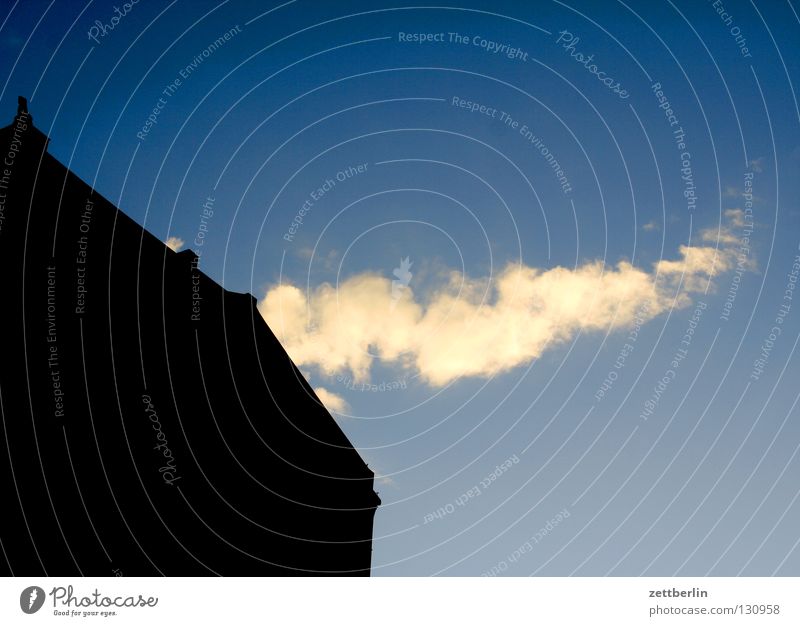 Heizperiode Rauch Schornstein Haus Gebäude Fassade himmelblau Sonnenuntergang Energie sparen Energieeffizienz nachwachsender Rohstoff Kohlendioxid Emission