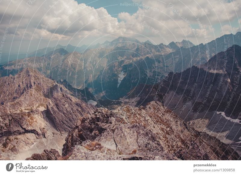 Berglandschaft in Tatras Berge u. Gebirge Natur Landschaft Wolken Felsen Abenteuer entfernt Höhe Halde Gipfel Ambitus Berghang breit Farbfoto Außenaufnahme