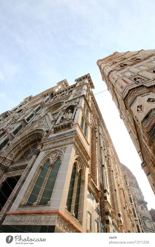 DomMinanz Städtereise Sommer Sonne Himmel Wolkenloser Himmel Florenz Italien Toskana Stadt Stadtzentrum Altstadt Kirche Palast Turm Bauwerk Gebäude Fassade