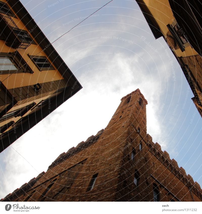 geometrisch | das Blaue vom Himmel Toskana Italien Dorf Stadt Stadtzentrum Altstadt Menschenleer Haus Traumhaus Kirche Dom Palast Burg oder Schloss Turm Bauwerk