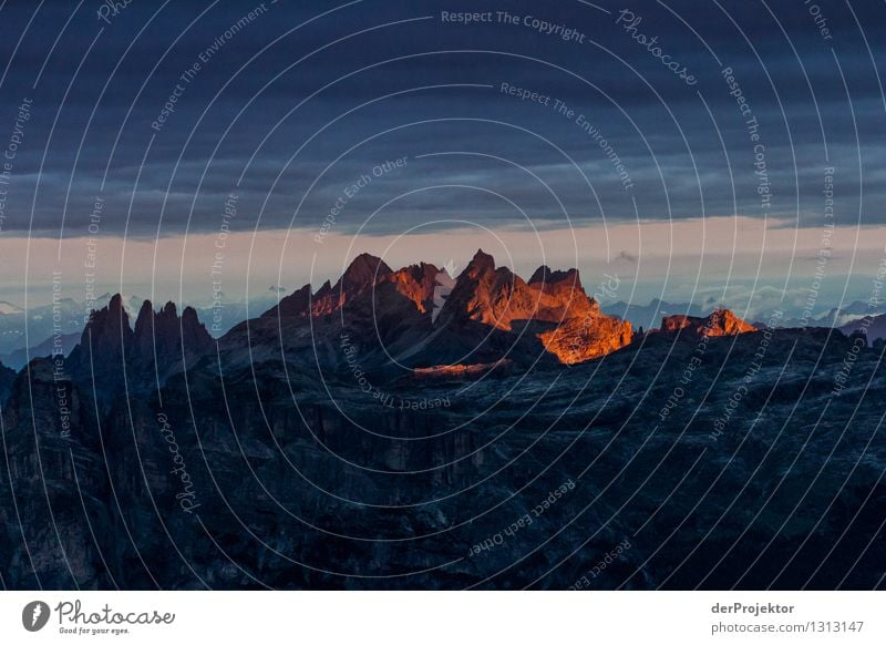 Majestätischer Sonnenaufgang in den Dolomiten Ferien & Urlaub & Reisen Tourismus Ausflug Abenteuer Ferne Freiheit Sommerurlaub Berge u. Gebirge Umwelt Natur