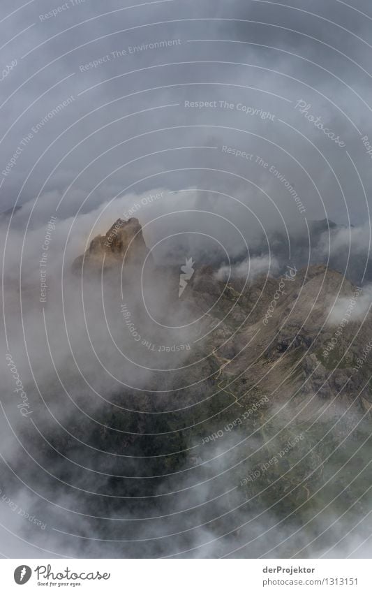 Das Ziel und den Weg kann man schon sehen. Ferien & Urlaub & Reisen Tourismus Ausflug Abenteuer Ferne Freiheit Berge u. Gebirge wandern Umwelt Natur Landschaft