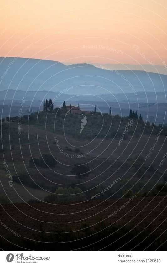 Morgenröte im Val d´Orcia Umwelt Natur Sonnenaufgang Sonnenuntergang Sommer Feld ruhig Idylle Toskana Ferien & Urlaub & Reisen Italien Farbfoto Außenaufnahme