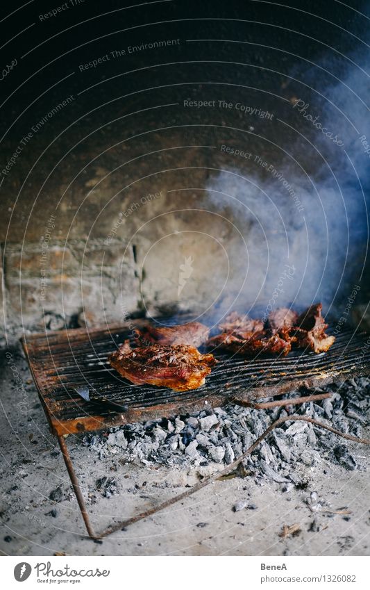 Asado Lebensmittel Fleisch Rindfleisch Grillfleisch Ernährung Essen Mittagessen Abendessen Büffet Brunch Festessen Picknick Slowfood Grillen Grillrost