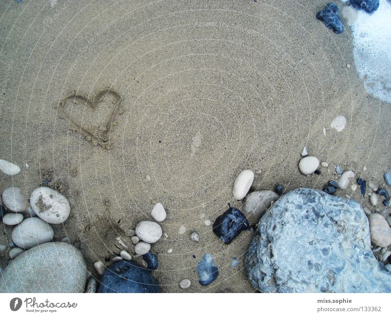 ocean love Strand Meer Ferien & Urlaub & Reisen Geborgenheit Küste Erde Sand Stein Herz Wasser Liebe Natur Felsen