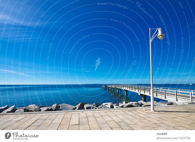 Seebrücke Saßnitz Ferien & Urlaub & Reisen Wasser Wolken Küste Ostsee Meer Sehenswürdigkeit Stein blau Romantik Idylle Tourismus Ostseeküste Laterne