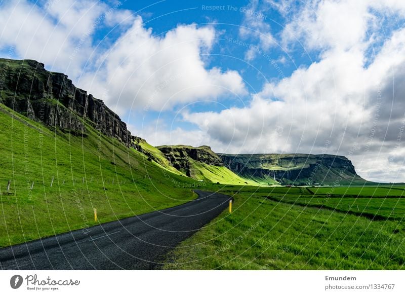 Ringstraße Ferien & Urlaub & Reisen Tourismus Ferne Freiheit Natur Landschaft Himmel Wolken Frühling Sommer Schönes Wetter Island Autofahren Straße hell blau