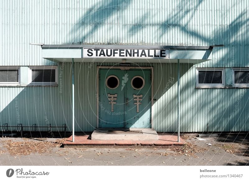 Lost Places: Staufenhalle Düsseldorf Deutschland Bauwerk Gebäude Architektur Sporthalle Fassade Eingang alt kaputt Endzeitstimmung Freizeit & Hobby Stadt