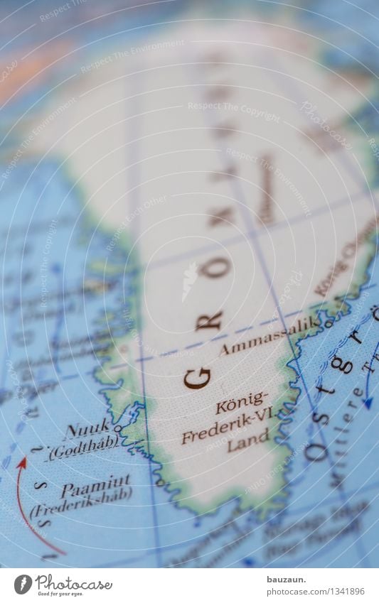 grönland. Ferien & Urlaub & Reisen Tourismus Abenteuer Ferne Freiheit Winter Umwelt Natur Landschaft Klima Klimawandel Wetter Grönland Globus Landkarte Linie