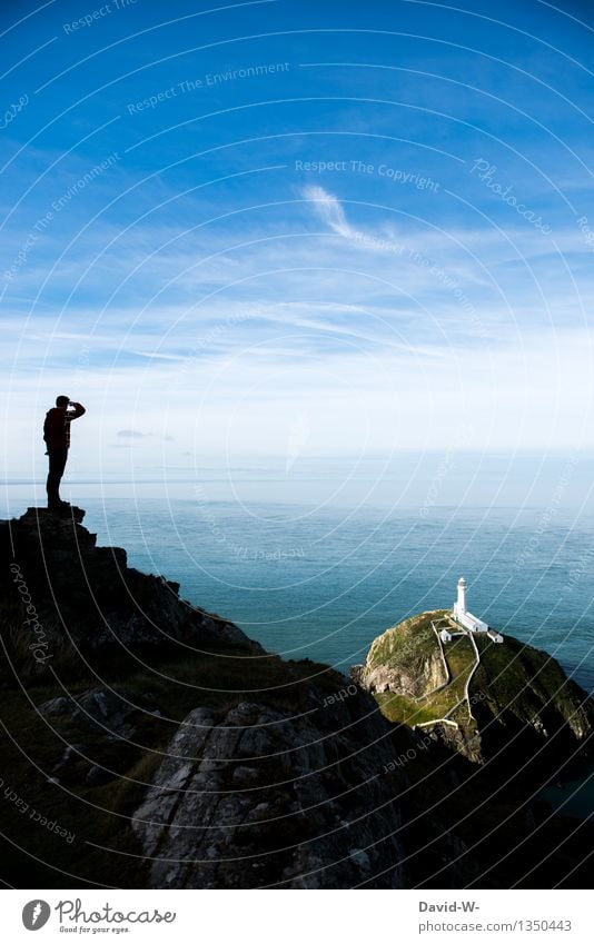 Den Überblick haben Mensch maskulin Mann Erwachsene Jugendliche Leben 1 Umwelt Natur Landschaft Klima Schönes Wetter Meer Blick Leuchtturm Aussicht fantastisch