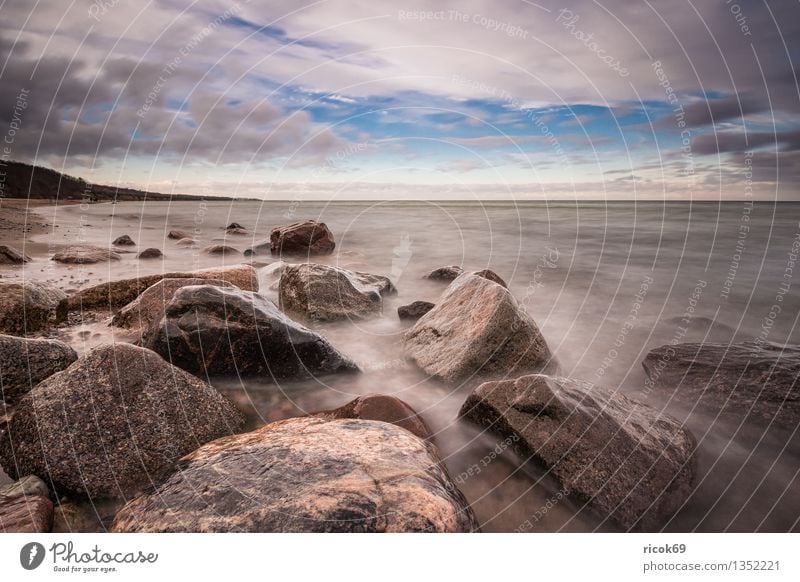 Ostseeküste Erholung Ferien & Urlaub & Reisen Strand Meer Natur Landschaft Wasser Wolken Felsen Küste Stein alt blau Idylle ruhig Tourismus Himmel