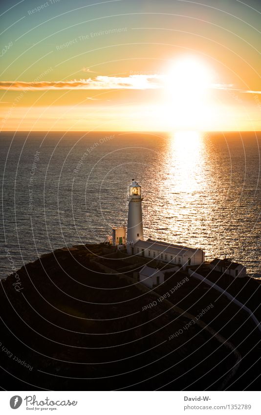 Die Sonne geht unter Umwelt Natur Landschaft Urelemente Wasser Erde Himmel Wolken Horizont Sonnenaufgang Sonnenuntergang Sonnenlicht Sommer Herbst Klima Wetter