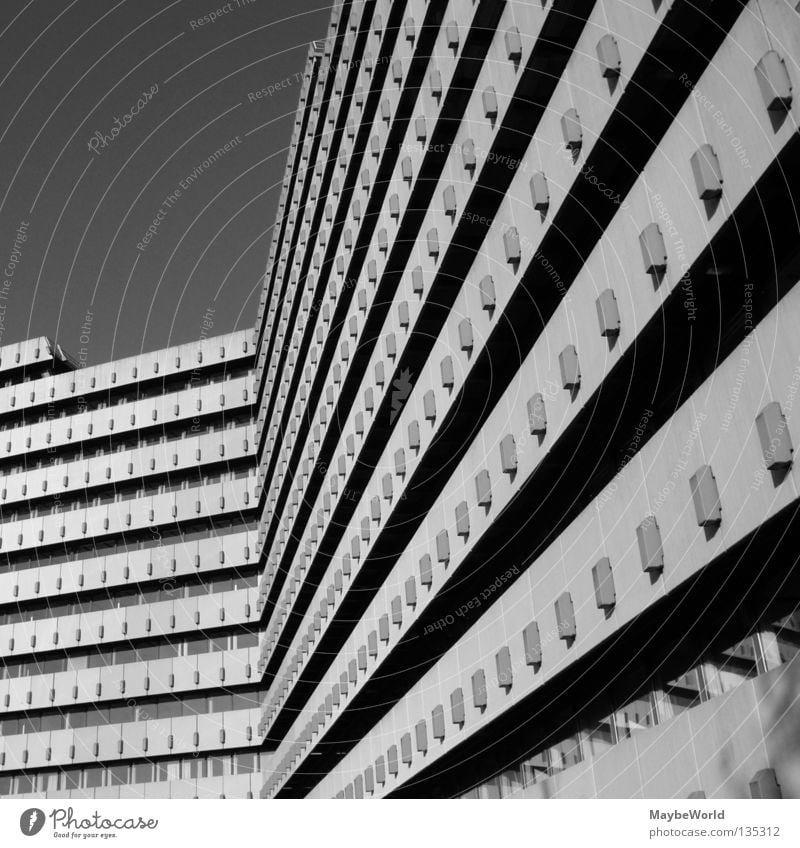 City Nord 7 Post Gebäude Fassade Fenster Hamburg City Nord building bw Schwarzweißfoto architecture Stadt windows