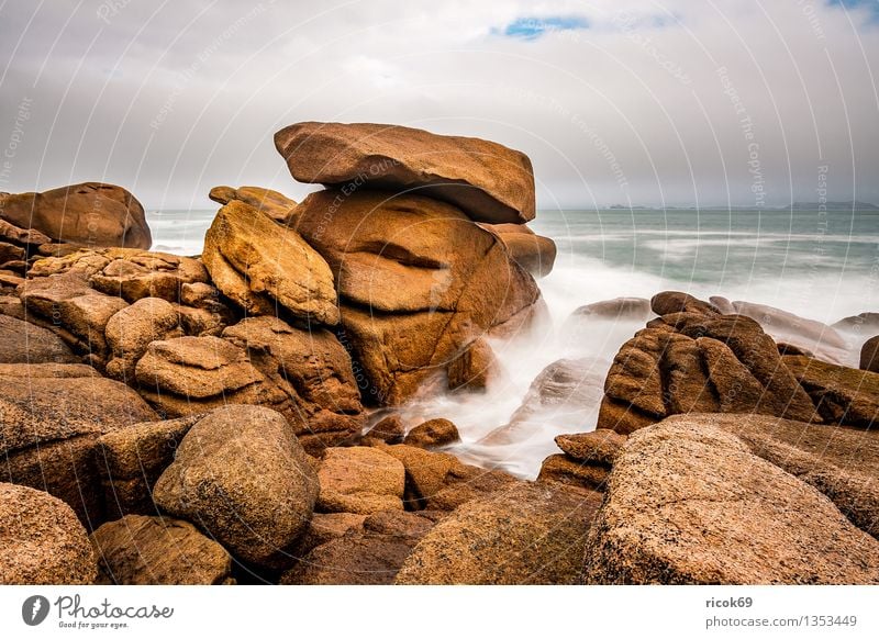 Atlantikküste in der Bretagne Erholung Ferien & Urlaub & Reisen Natur Landschaft Wolken Felsen Küste Meer Sehenswürdigkeit Stein Tourismus Ploumanac’h