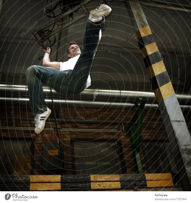 kung fu fighting chinesische Kampfkunst Kämpfer Mann Judo springen Laderampe Streifen Rampe Fußtritt Bahnhof kämpfen Mensch Respekt arbeitsschutz Dynamik