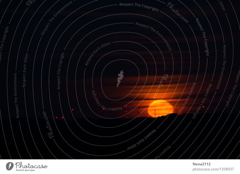 Mondaufgang II Farbfoto Außenaufnahme Menschenleer Licht Kontrast Nacht Panorama (Aussicht) Umwelt Natur Landschaft Luft Himmel Wolken Nachthimmel Horizont