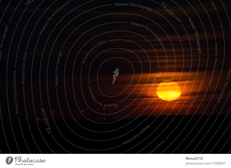 Mondaufgang III Farbfoto Außenaufnahme Menschenleer Licht Kontrast Nacht Panorama (Aussicht) Umwelt Natur Landschaft Luft Himmel Wolken Nachthimmel Horizont