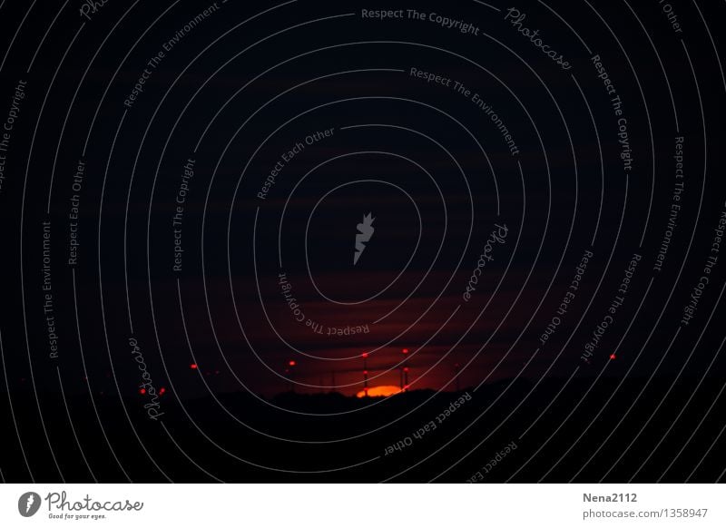 Mondaufgang I Farbfoto Außenaufnahme Menschenleer Licht Kontrast Nacht Panorama (Aussicht) Umwelt Natur Landschaft Luft Himmel Wolken Nachthimmel Horizont